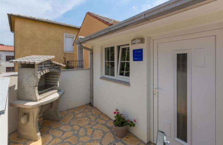 Holiday home in Crikvenica 39225 - Chambres d'hôtes Crikvenica