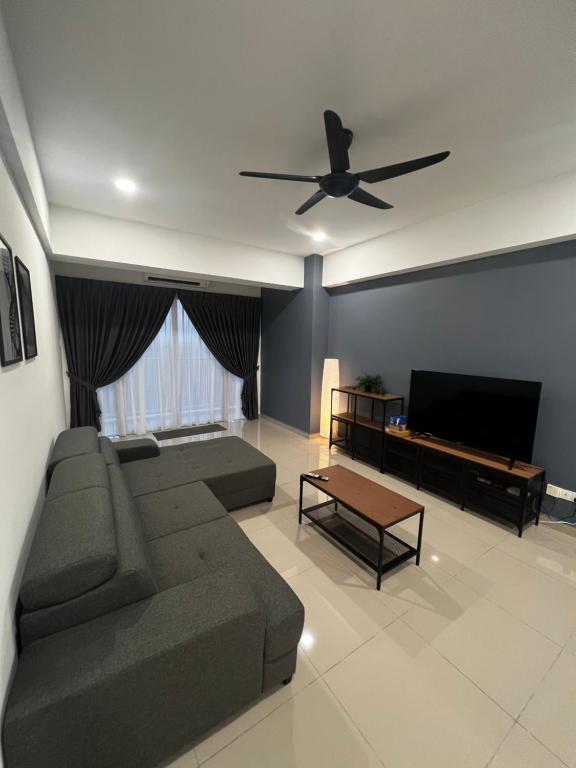 Sense In Passionate - B&B Sitiawan