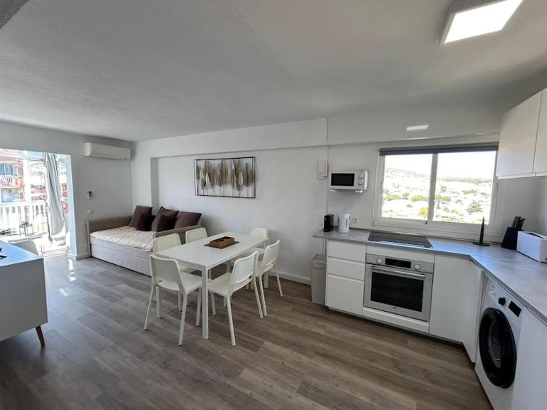 Ático c/vistas, recep 24h, piscinas y parking - Ferienwohnung Benalmádena
