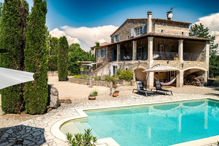 Gîte Le Bel Endroit - B&B Saint-André-de-Cruzières
