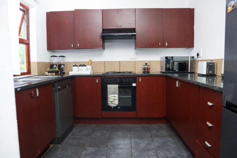 Spacious and luxury 3 bedroom apartment - Chambres d'hôtes Midrand