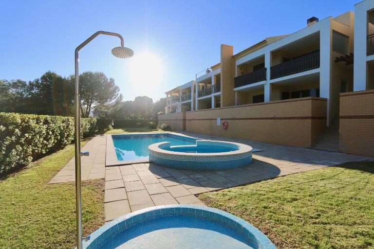 Birdie Bliss Apartment - CleverDetails - Sleeps 4 Adults and 1 Child - B&B Vilamoura