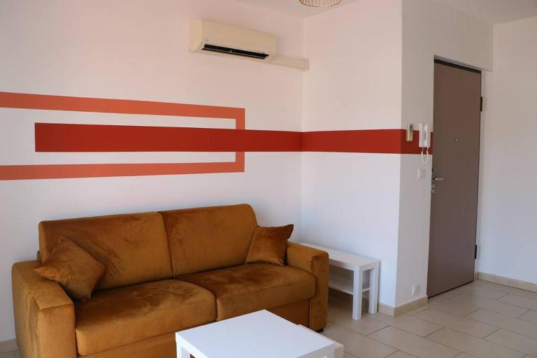 Charmant Studio au calme - Bed and Breakfast Saint-Laurent-du-Var