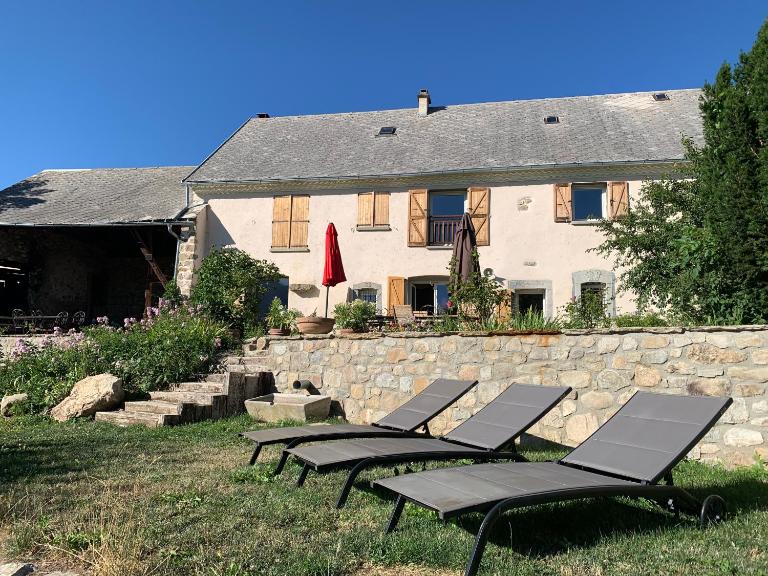 Ancienne ferme rénovée 8 pers, calme, confort, vue montagne et jardin - Ferienwohnung Saint-Julien-en-Champsaur