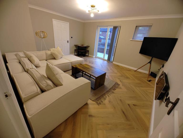 New 2 Bedroom Appartment In Manchester - Stretford - Old Trafford Close to Football-Cricket Ground & City Centre - Chambres d'hôtes Manchester