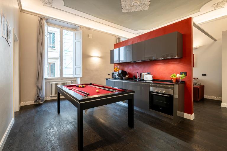 Cherubini Palace Thematic Apartment - B&B Florencia