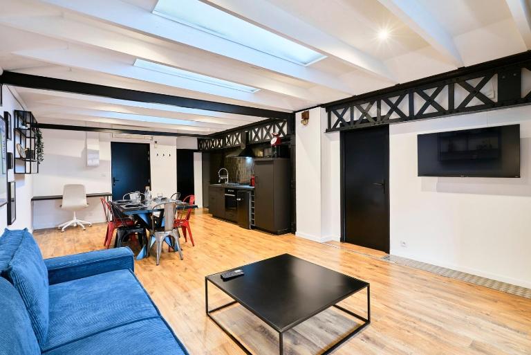 Renovated two-bedroom loft veranda - Chambres d'hôtes Tourcoing
