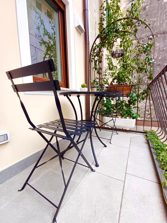 LE RONDINI - Courtyard apartment with balcony & terrace - Ferienwohnung Lesa
