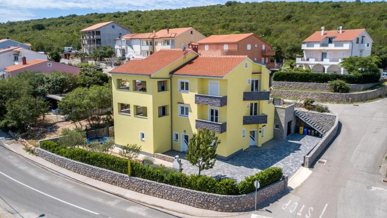 Apartments JANA 1 - Bed and Breakfast Krk