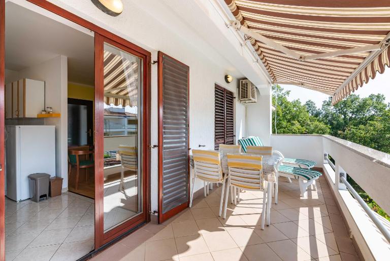 Apt Ksenija, Malinska, Vantacici, Island Krk - Chambres d'hôtes Vantačići