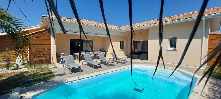 Villa piscine proche plages - B&B Angresse