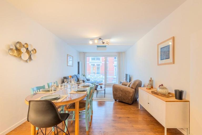 3 bedroom apartment with parking & balconies - Chambres d'hôtes La Madeleine