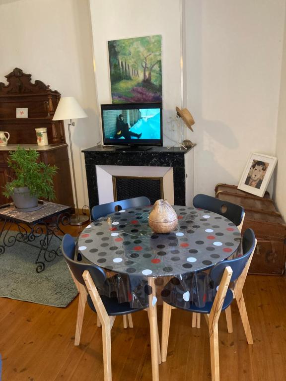 Chez FERNAND-Vues sur les montagnes - B&B Arles