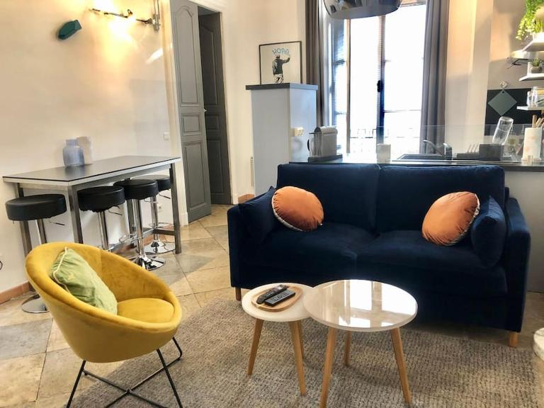 Appartement P2 de charme - Centre-ville - B&B Nimes