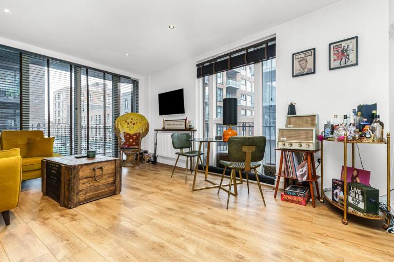 Chic Urban Apartment In Shoreditch 2 bed 2 bath - B&B Londra