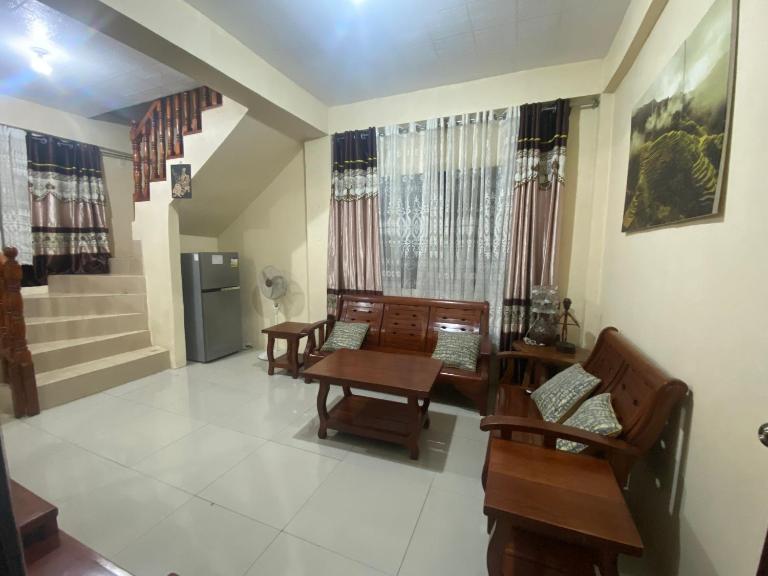 Backpackers hostel and transient house - Bed and Breakfast Nangalisan