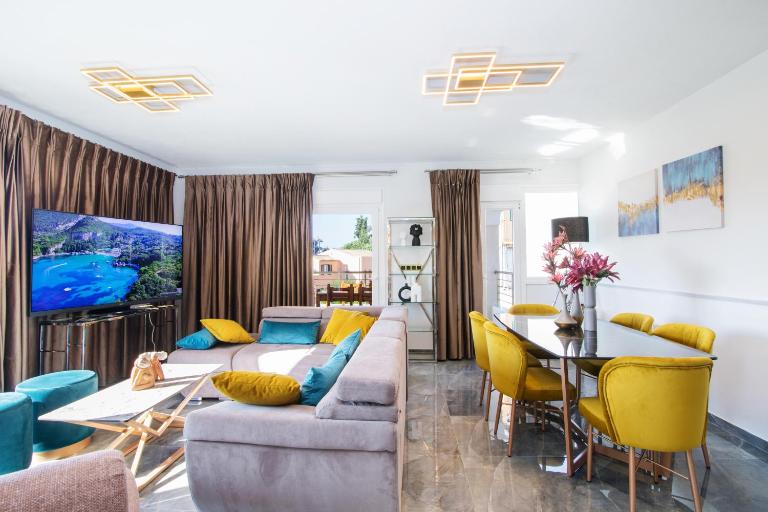 Ilianas R&F Luxury home - B&B Perama