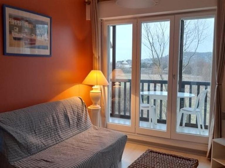 Appartement rénové 2 pièces avec loggia vue mer et parking à Villers-sur-Mer - FR-1-712-7 - B&B Villers-sur-Mer