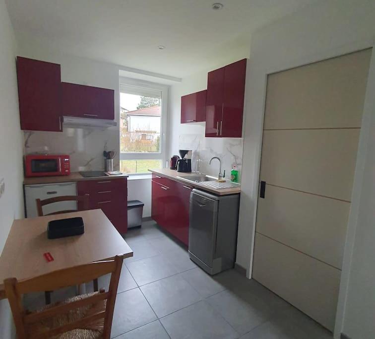 Le Coquelicot : appartement T1 - Ferienwohnung Héricourt