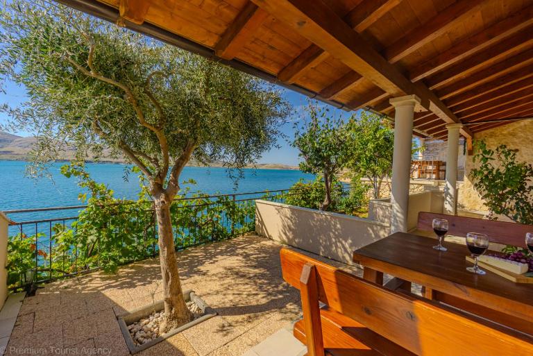 Marva Cliff Apartments - Ferienwohnung Zubovići