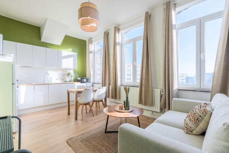 Charming one bedroom Tourcoing station - Bed and Breakfast Toerkonje