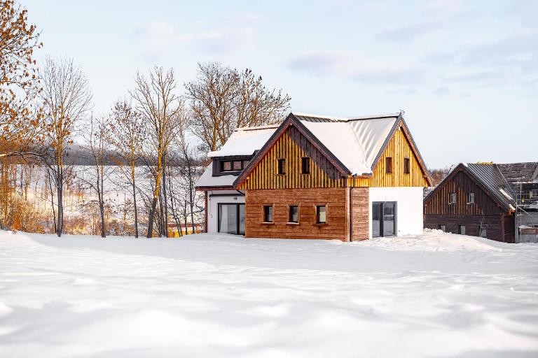 Roubenka "Tam kde lišky dávají dobrou noc" - B&B Černý Důl