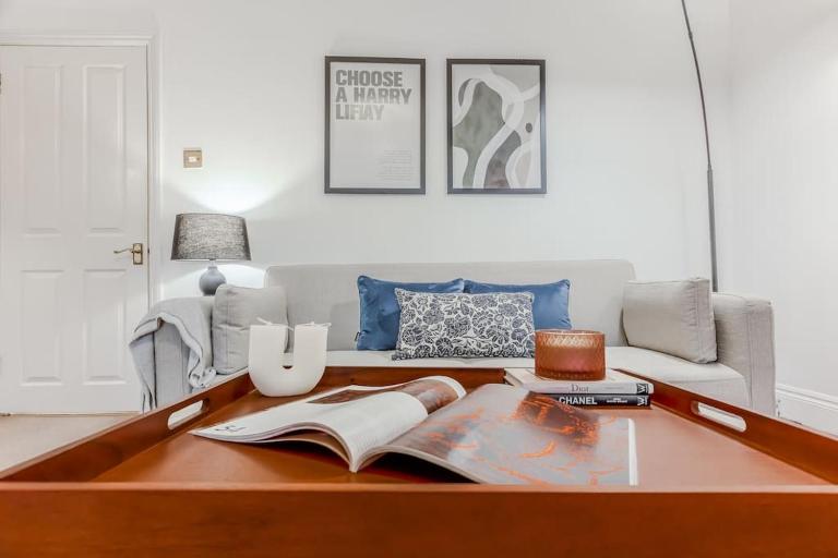 2 bed chic vintage flat at Bayswater - Ferienwohnung London