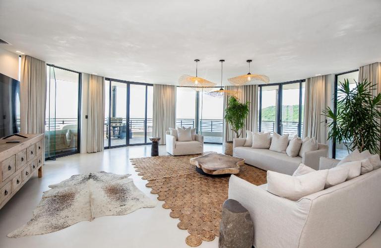 Spectacular Sea view Durban Presidential Penthouse - B&B Durban