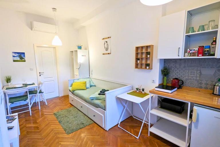 Cozy ensuite room in Zagreb center - B&B Zagreb