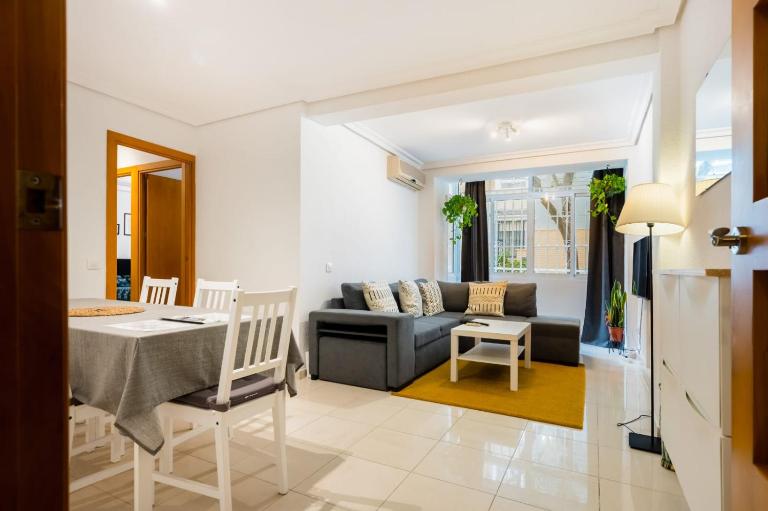 San Pagés 3BR Apartment - Bed and Breakfast Sevilla