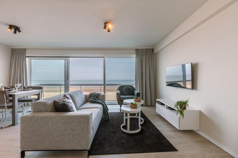 Beautiful Luxury Apartment on Amazing location with Sea view - T17 - Ferienwohnung Ostende