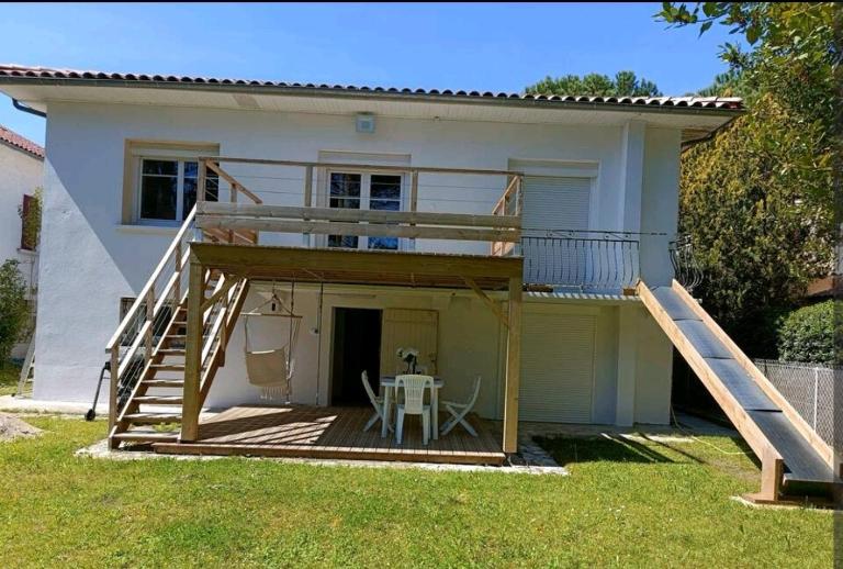 Charmant T2 avec terrasse jardin et parking privé, à 2 minutes du centre ville ! - Chambres d'hôtes Villeneuve-sur-Lot