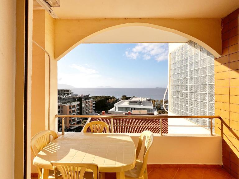 The Perfect Seaview Escape - B&B Vlorë