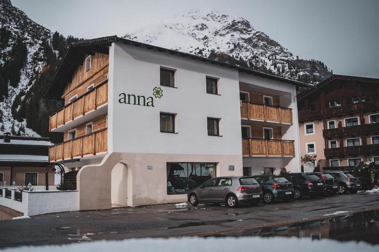 Pension Anna - Bed and Breakfast Sankt Leonhard im Pitztal