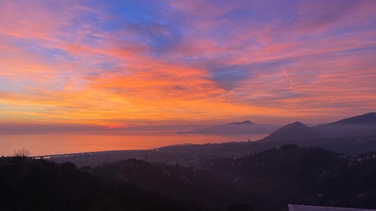 Appartamento Terrazza Vista Mare in Liguria, Genova, 5 Terre - gigiohomes - B&B Cogorno