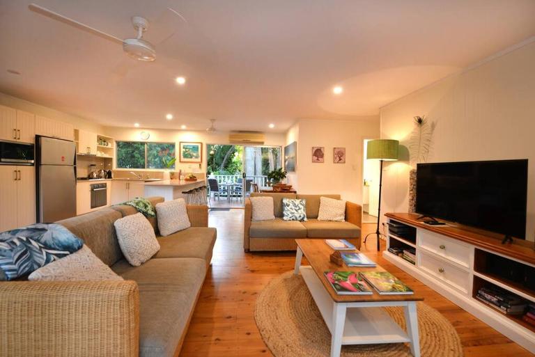 3 Bedroom Queenslander Home Close to Four Mile Beach - B&B Port Douglas