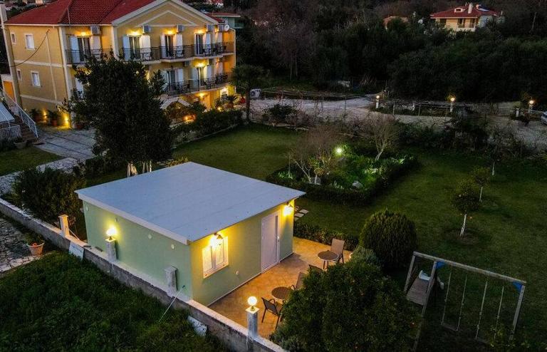 Dallas Hotel - B&B Svoronáta