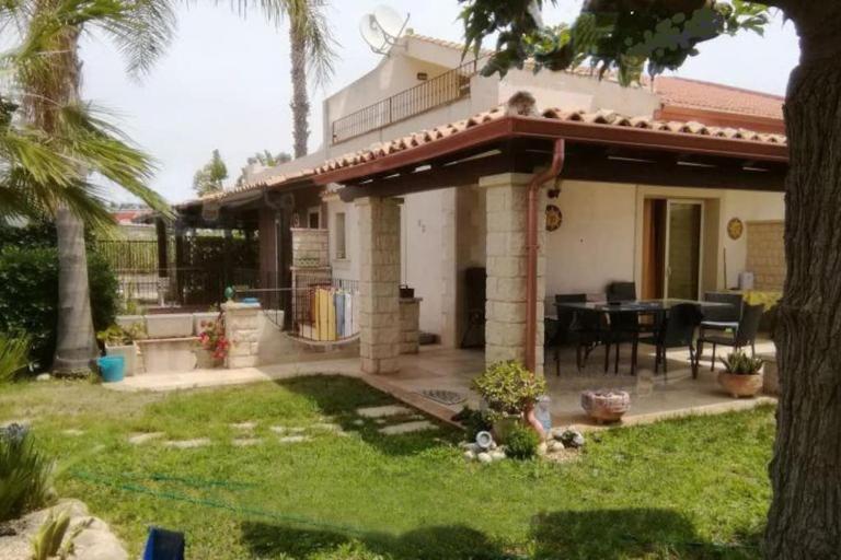 Villino Sikelos Casuzze - Ferienwohnung Villaggio Azzurro