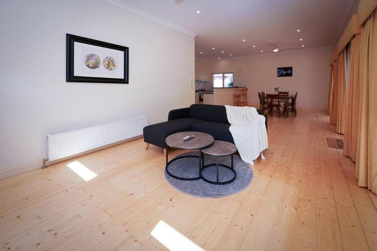 Twilight Villa - 3 bedroom house in Box Hill - B&B Ballarat