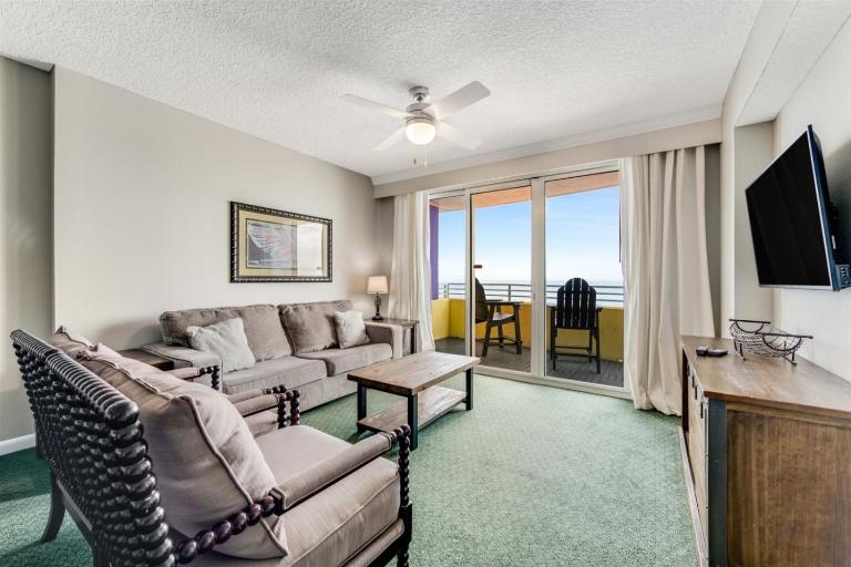 Unit 2224 Ocean Walk - 3 Bedroom Ocean Front - B&B Daytona Beach