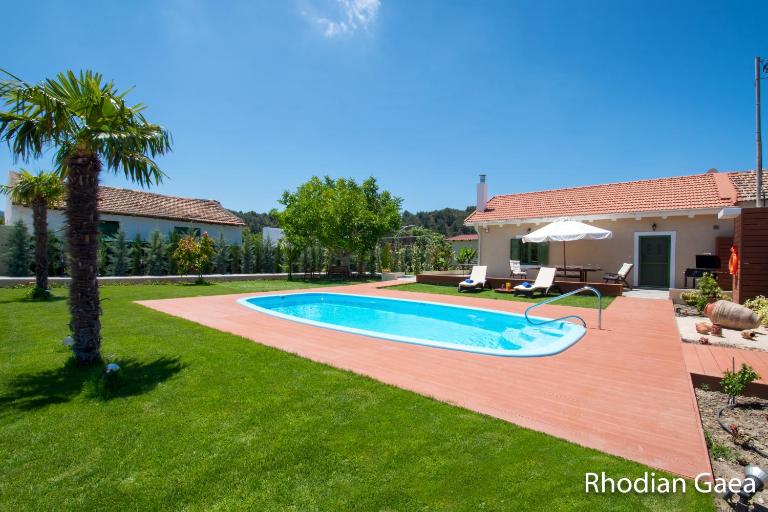 Rhodian Gaea Villa - B&B Theologòs