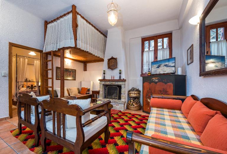 Nelfi's apartments I - Αράχωβα - B&B Arachova