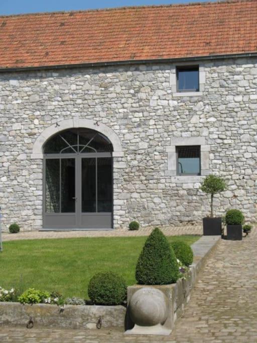 Ferme de la Porte Rouge - Bed and Breakfast Andenne