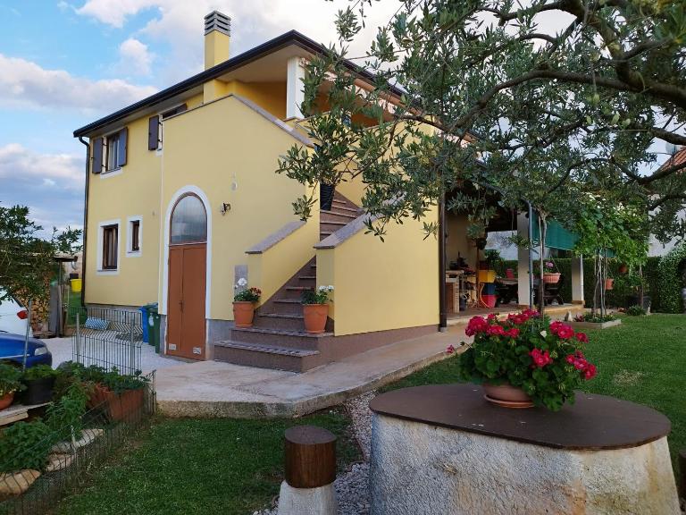 Nika's Sea View Oasis - B&B Seget