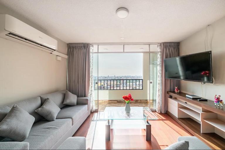Apartamentos Estela en Alameda colonial - 5km Aeropuerto Jorge Chávez - B&B Lima