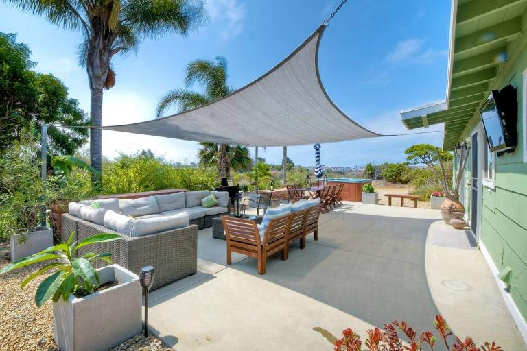 Ocean View Spa Retreat, Hot Tub, Sauna, Close to the beach, 9 sleeps - B&B Oceanside