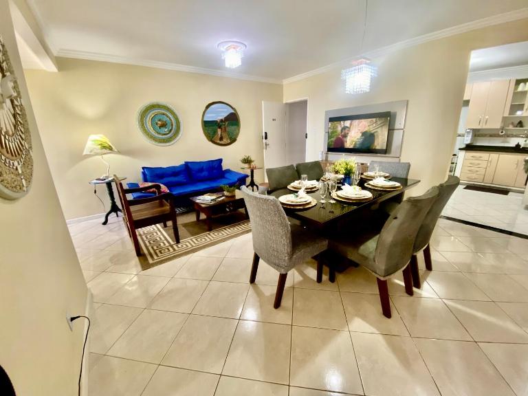 Top Ap 3 Qts, todos com Ar Cond e TV, a 3 Qd da orla Sua família sem aperto Não sofra férias, desfrute-as - Bed and Breakfast Aracaju