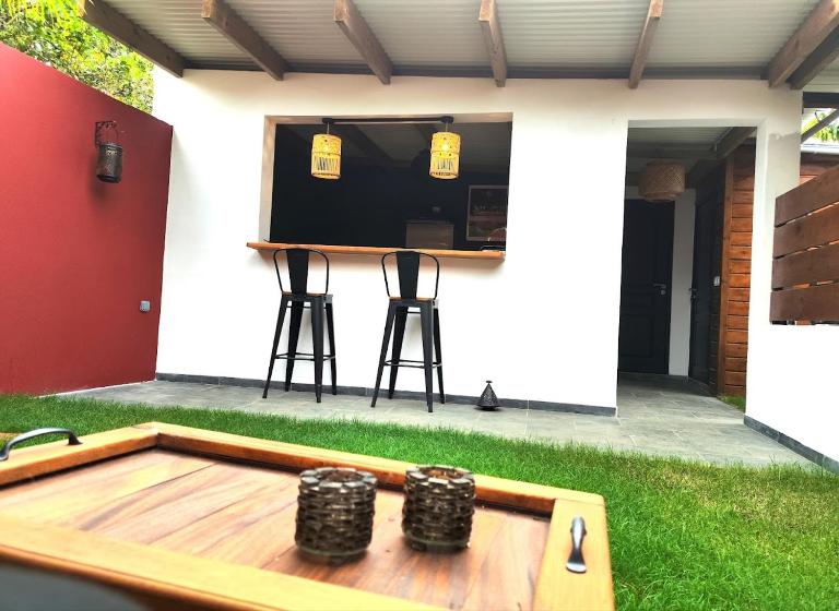 Tiny house Les Cactus - Bungalow St Gilles les hauts - B&B Saint-Paul