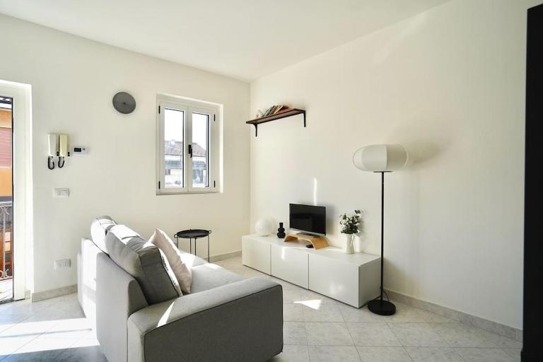 Comodo Bilocale per MXP AEROPORTO - MILANO - COMO LAGO - B&B Castellanza