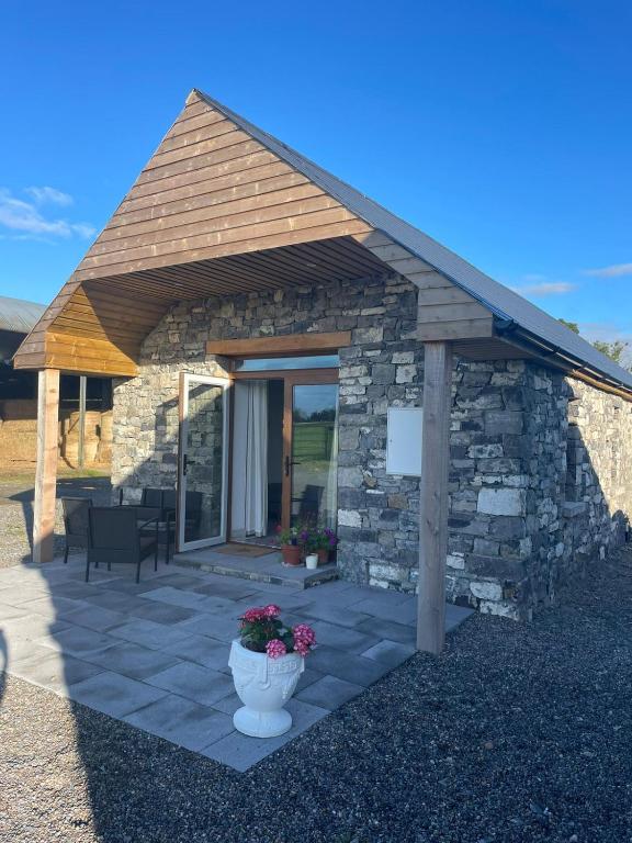 Welcome to DC's Cottage - B&B Holycross